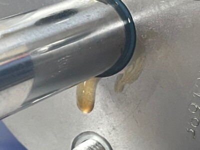What is hydraulic cylinder leakage?